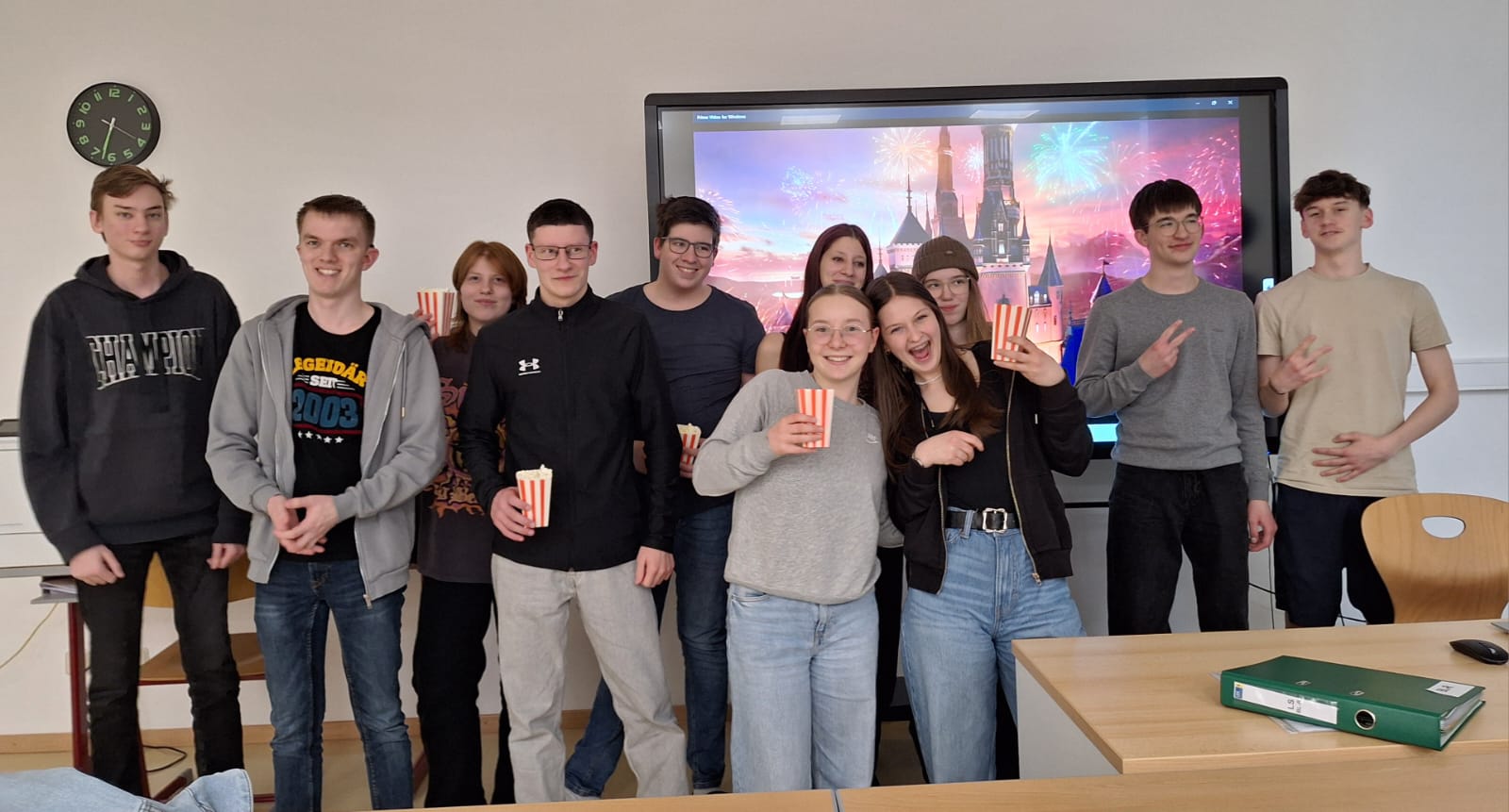 Kinoabend mit Popcorn 🍿 Kinoabend mit Popcorn 🍿