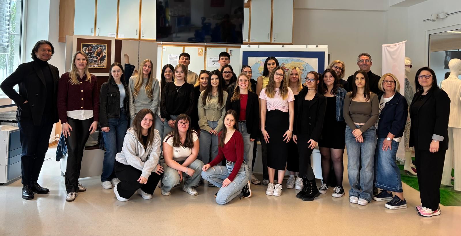 Meet and Greet & Come together mit Firma Kleider Bauer Meet and Greet & Come together mit Firma Kleider Bauer