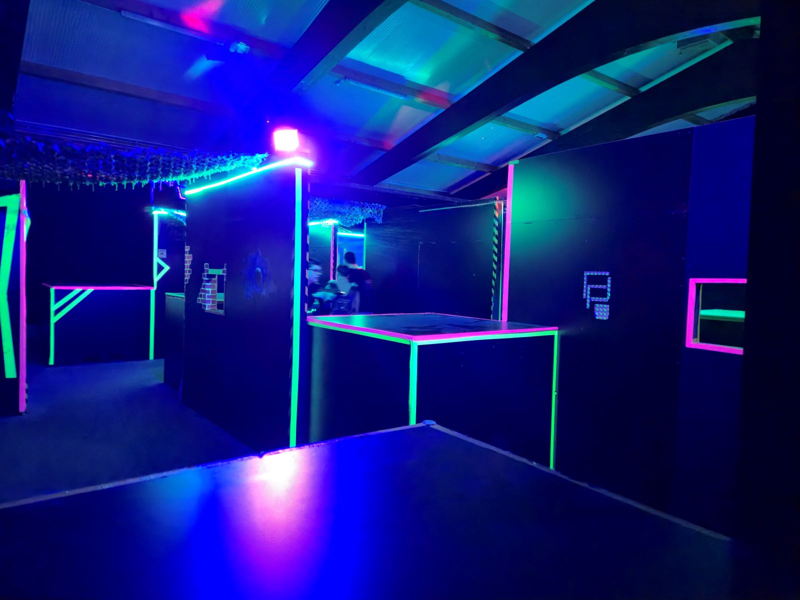 Lasertag-Abenteuer in Wiener Neustadt! 🔫 Lasertag-Abenteuer in Wiener Neustadt! 🔫