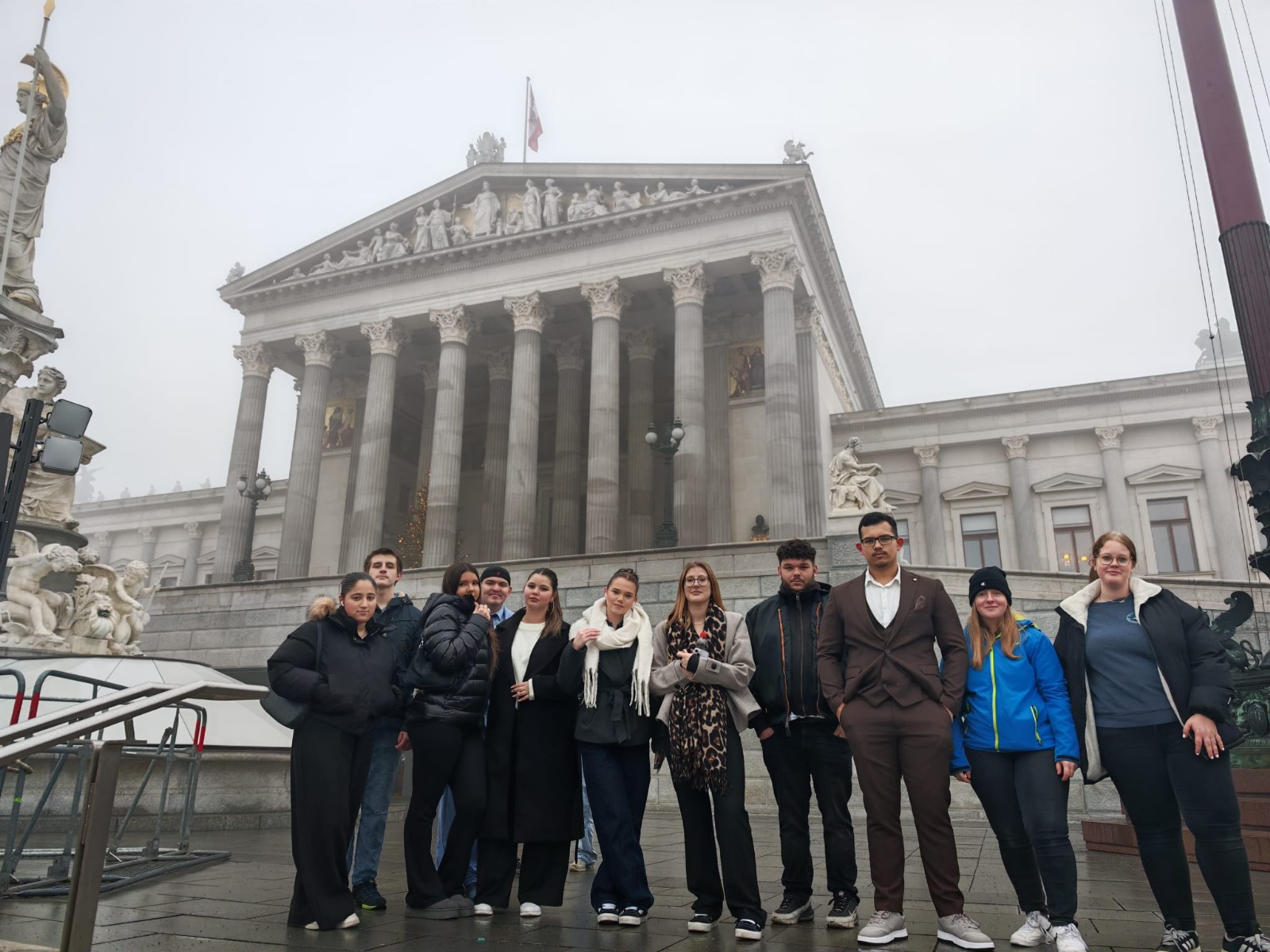 Lehrlinge der 2. LH5 zu Besuch beim Lehrlingsforum im Parlament Wien