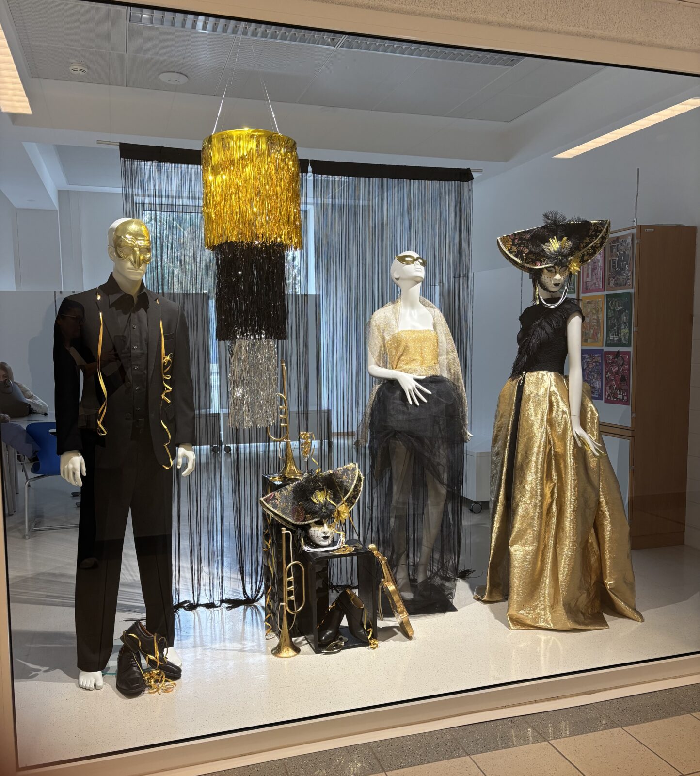 Glamour, Geheimnisse und ein Hauch von Magie ✨