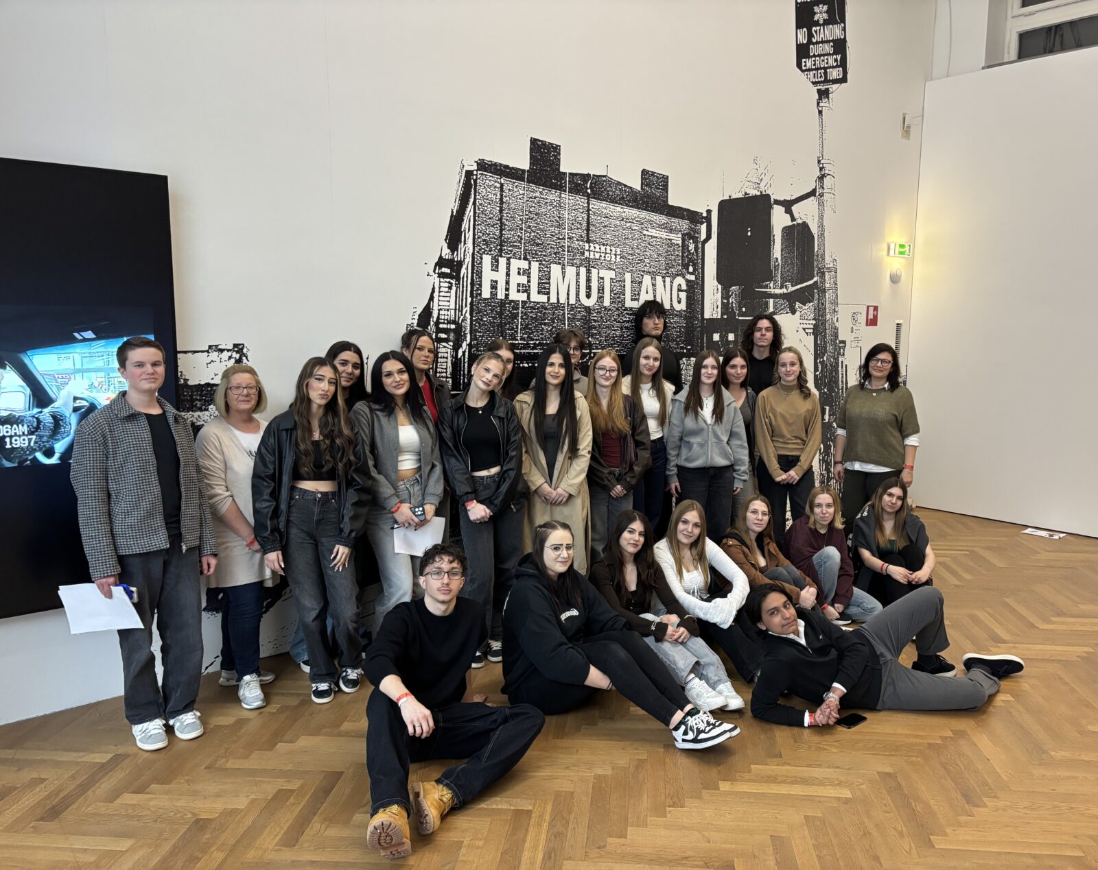 Zwischen Mode und Kunst – Exkursion zum Museum für Angewandte Kunst