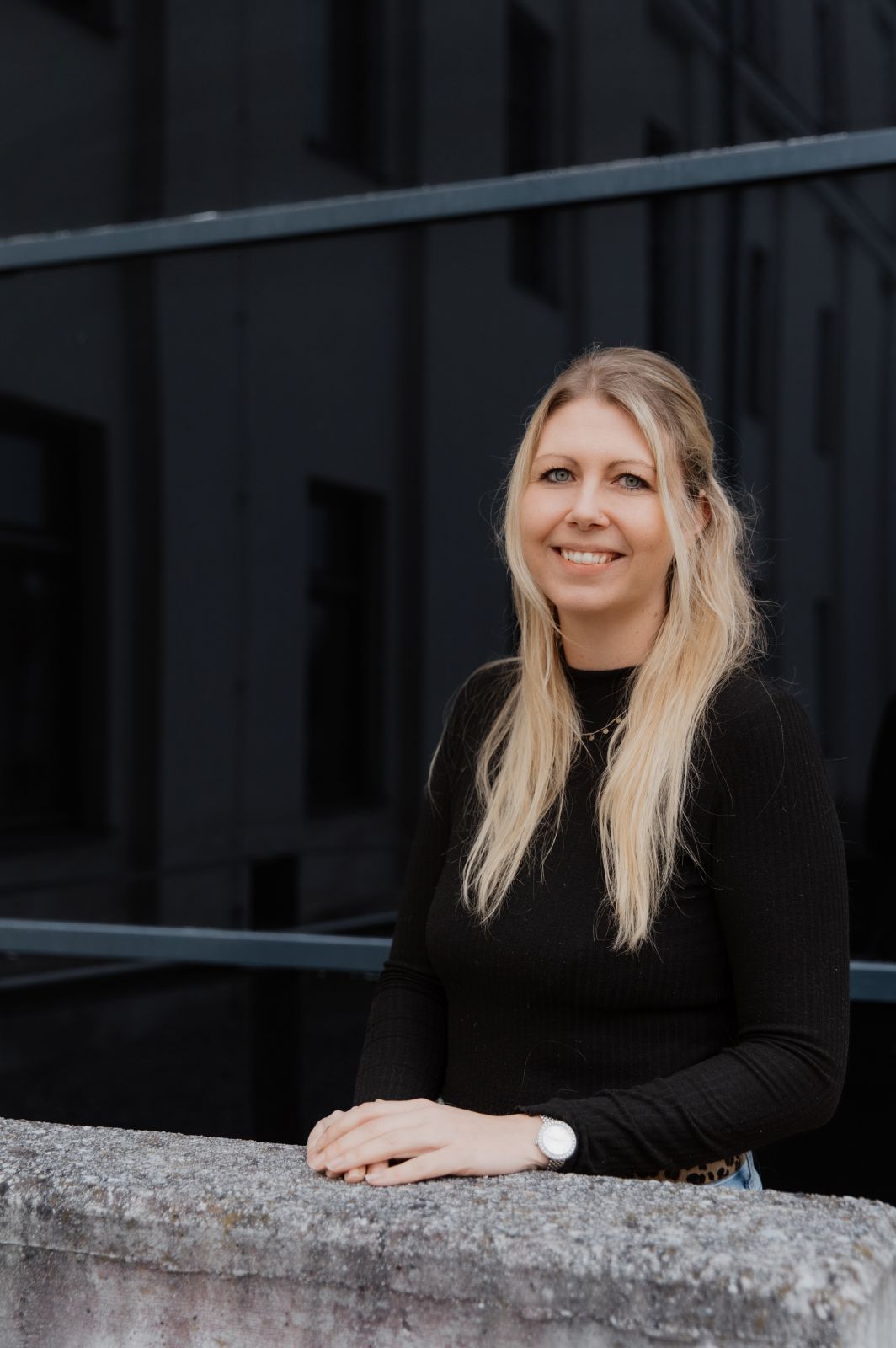 FRÜHSTÜCK Jennifer Portraitfoto