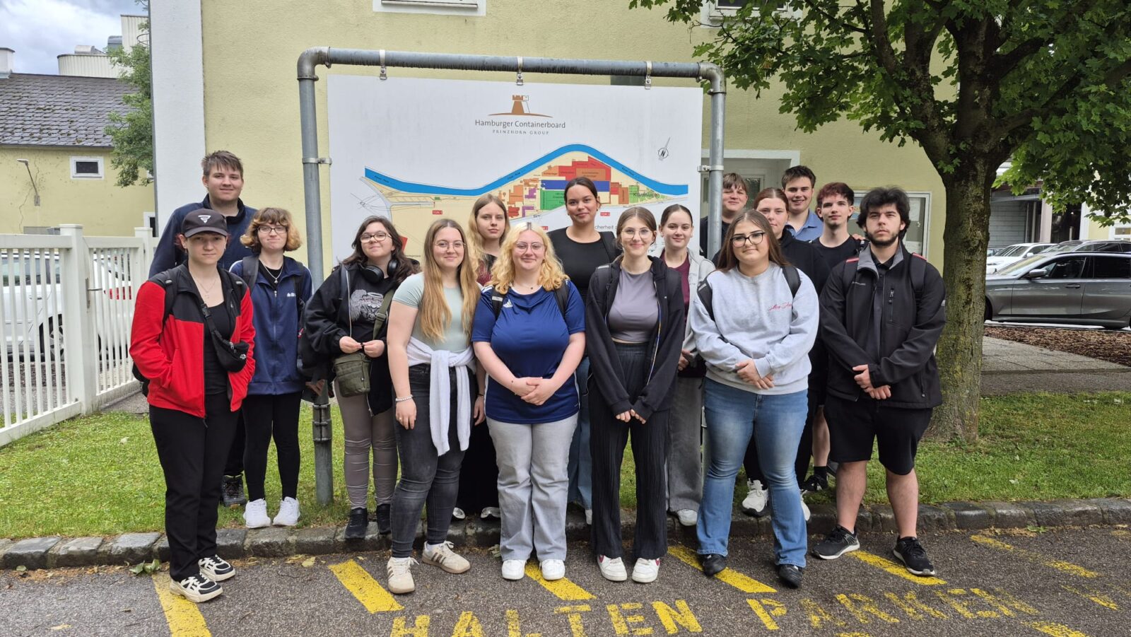 Die 1. PA zu Besuch in der Papierfabrik Hamburger Containerboard GmbH in Pitten