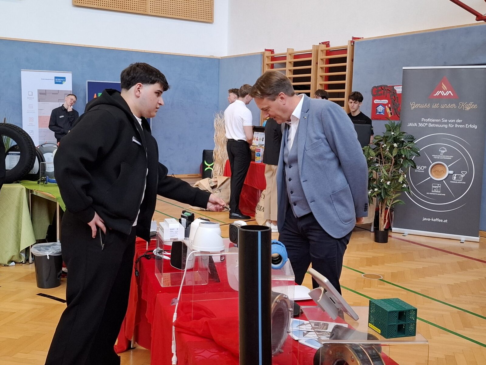 Hausmesse - 3. Großhandelsklasse Hausmesse - 3. Großhandelsklasse