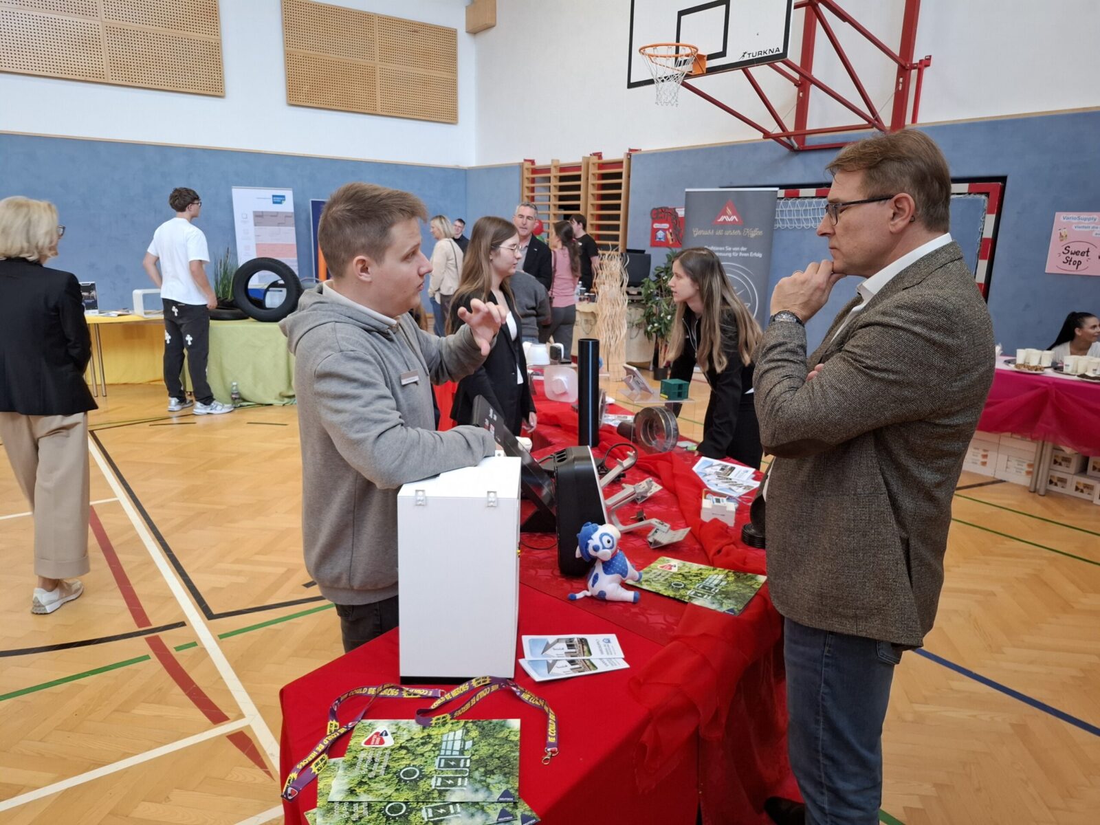 Hausmesse - 3. Großhandelsklasse Hausmesse - 3. Großhandelsklasse