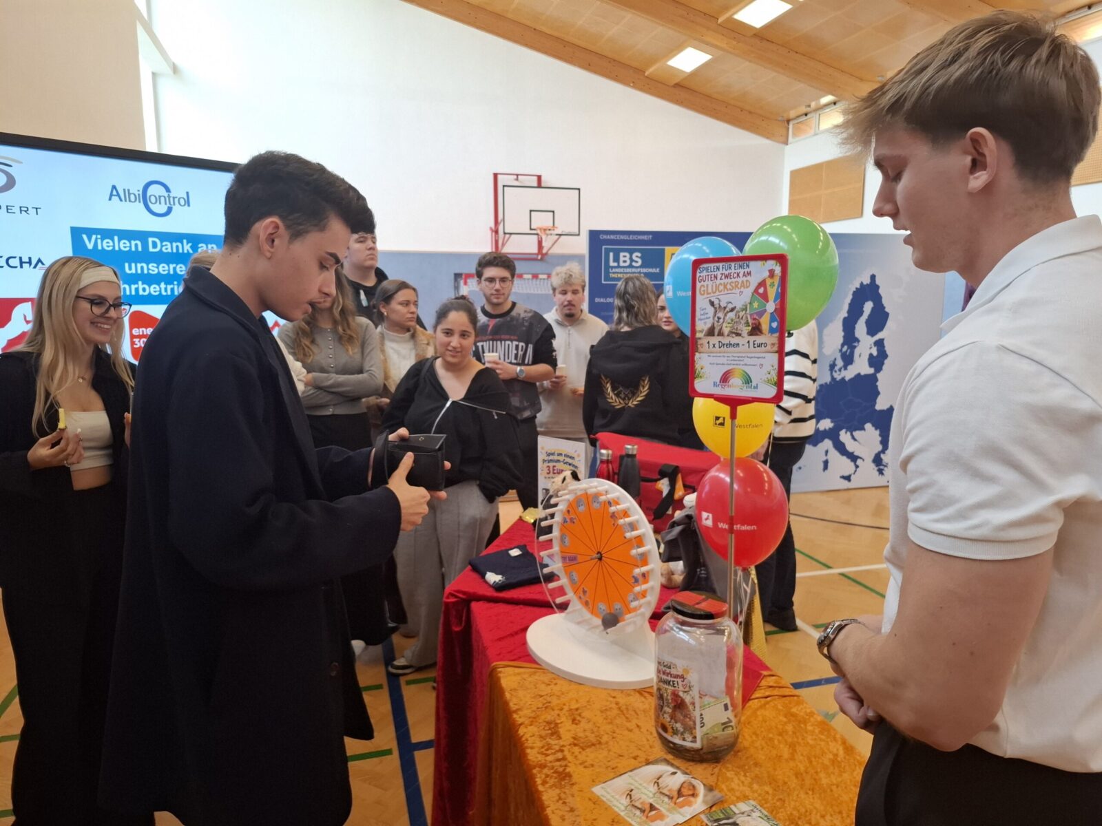 Hausmesse - 3. Großhandelsklasse Hausmesse - 3. Großhandelsklasse